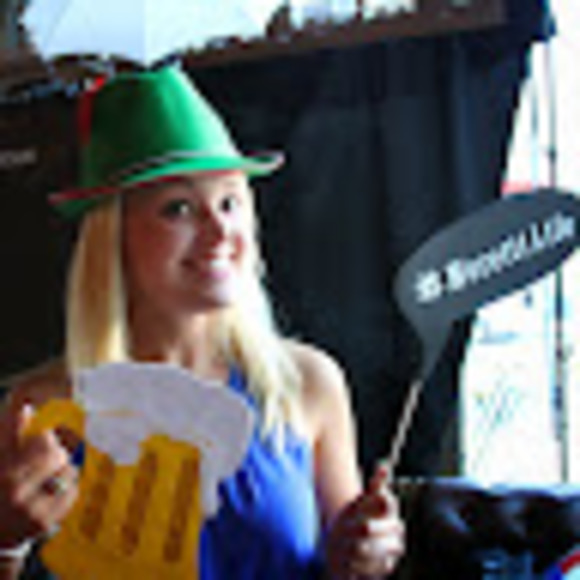 Meet your Posher, Courtney - Picture 1 of 1